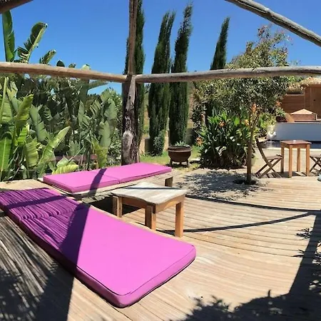 Monte D Sancho, 5 Min Away From Amoreira Beach Holiday home *