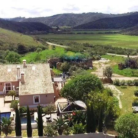 Monte D Sancho, 5 Min Away From Amoreira Beach Holiday home