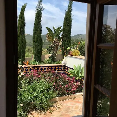 Monte D Sancho, 5 Min Away From Amoreira Beach Holiday home *